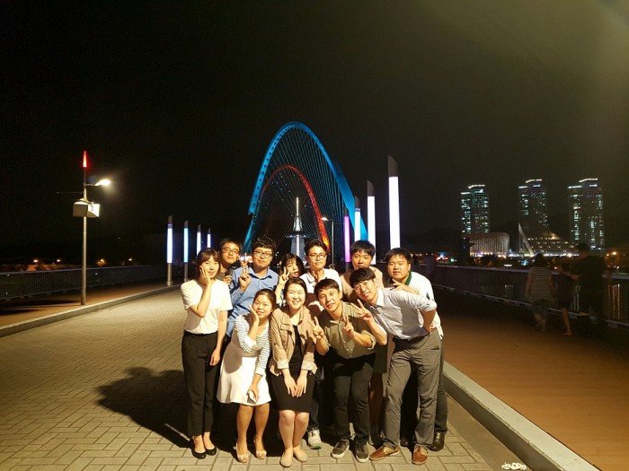7f9fc8c1d5be43eacab719b932573351.jpg